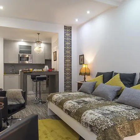 Youlisbon Alfama Studio Apartment